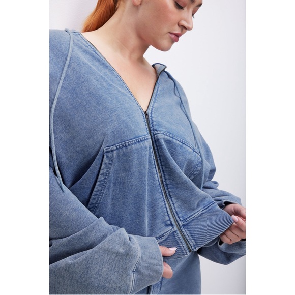 Jeanius Oversized Hoodie - Picture 8 of 9